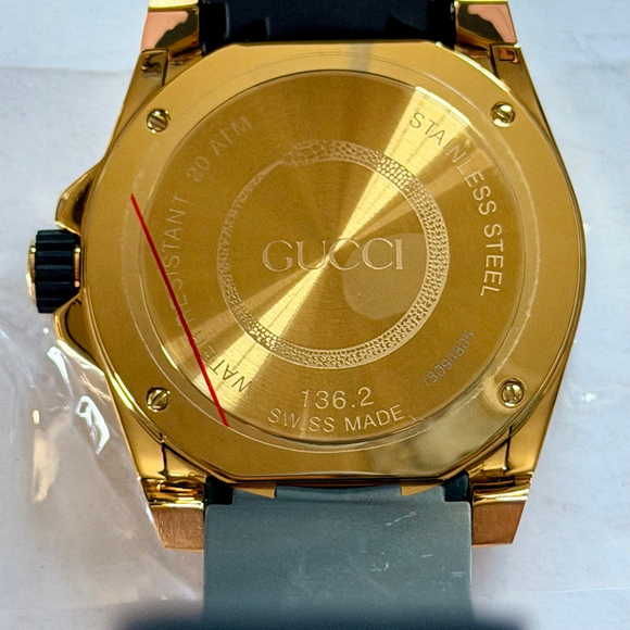 Gucci Dive Watch YA136219 45mm Gold and Black - Picture 7 of 12